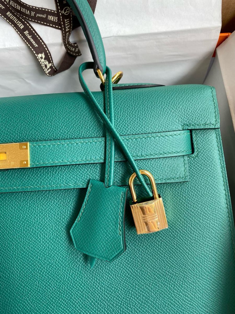 Hermes Kelly Sellier 35 Handmade Bag In Malachite Epsom Calfskin - Image 4