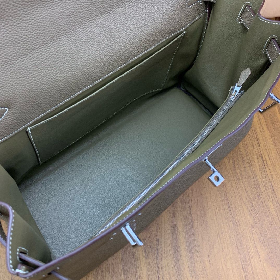 Hermes Kelly 42 Maxi Handmade Bag in Taupe Clemence Leather - Image 8