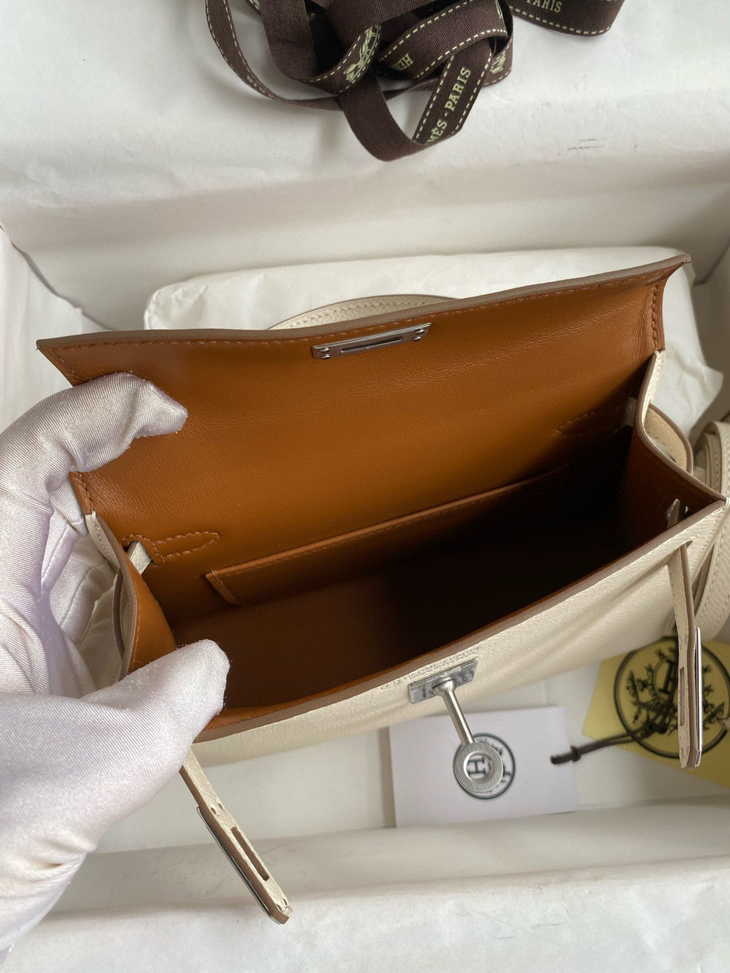 Hermes Kelly Mini II Verso Sellier Handmade Bag in Craie Epsom Calfskin - Image 10