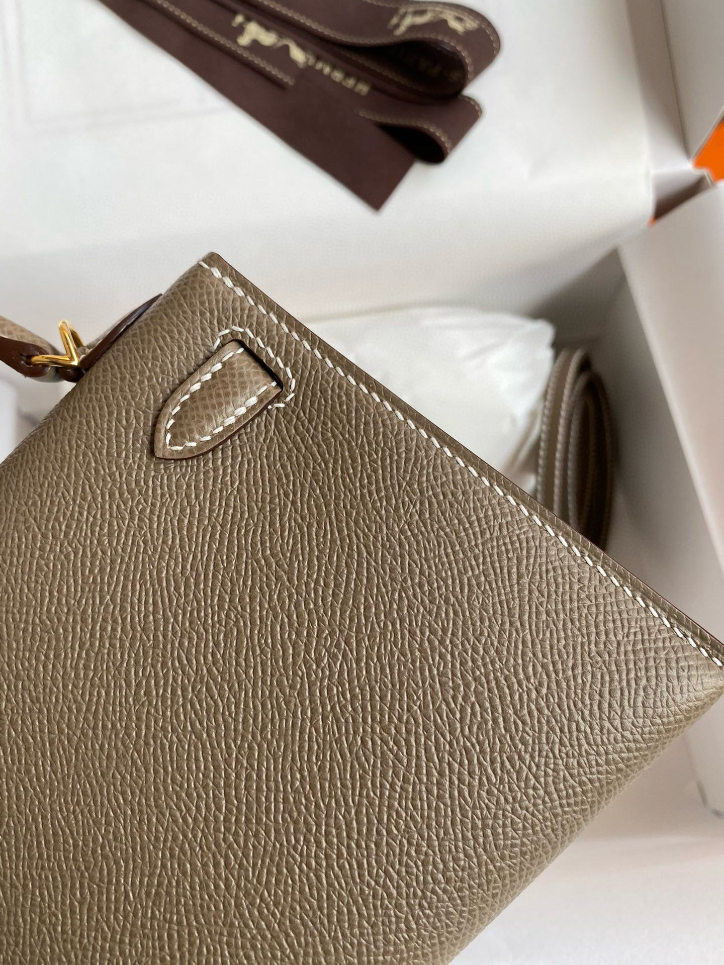 Hermes Kelly Mini II Verso Sellier Handmade Bag in Taupe Epsom Calfskin - Image 6