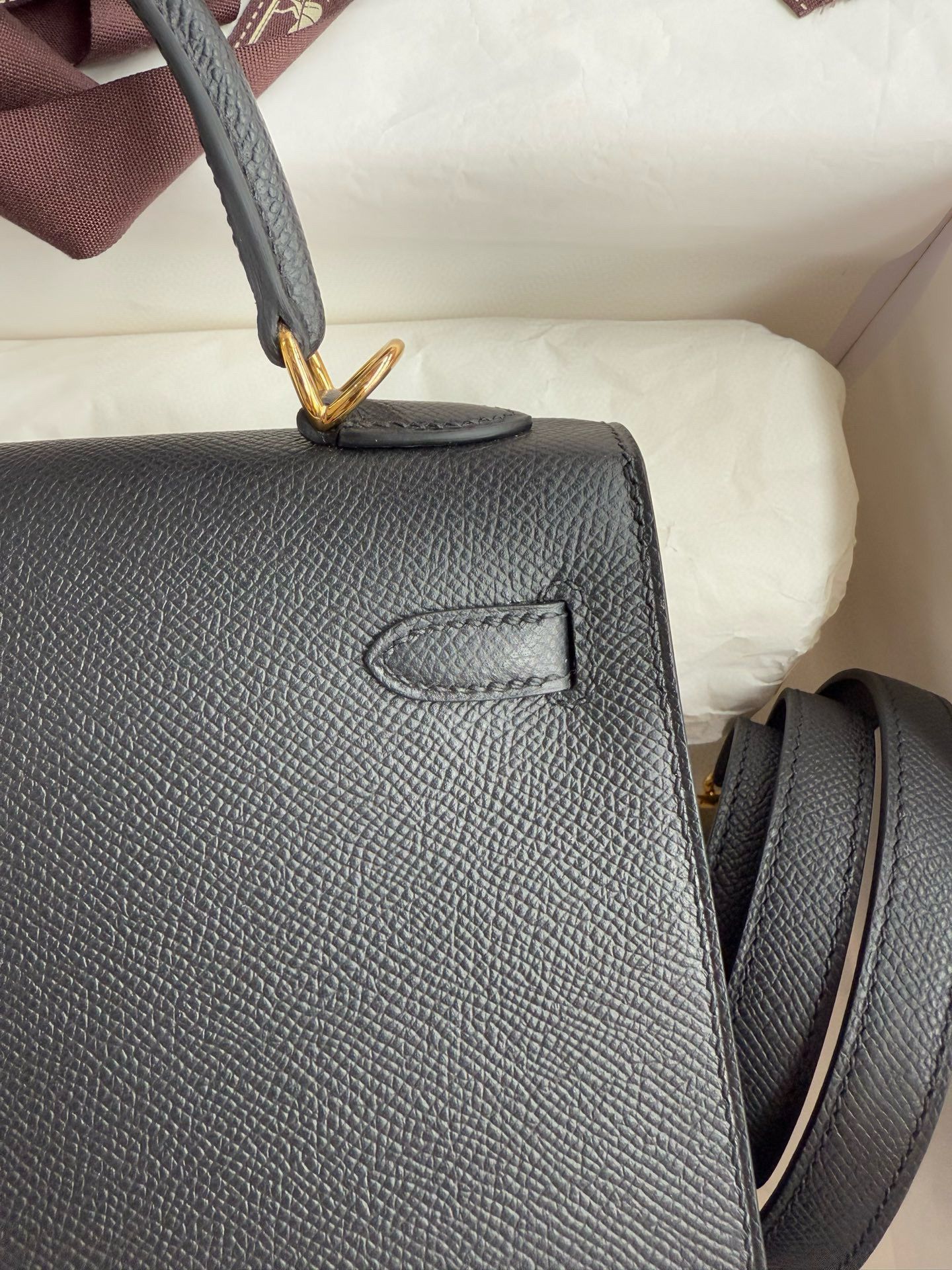 Hermes Kelly Sellier 25 Verso Handmade Bag in Black Epsom Calfskin - Image 5