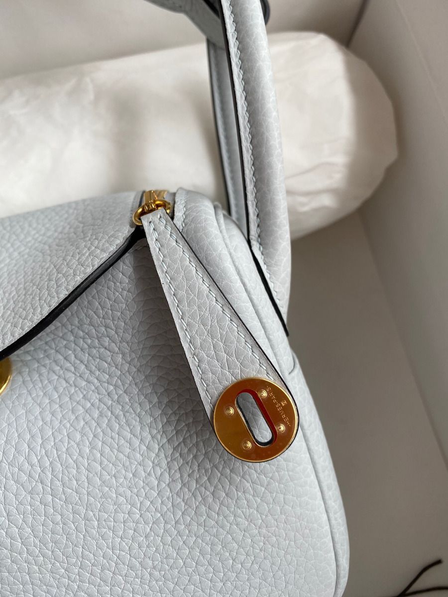 Hermes Mini Lindy Handmade Bag In Blue Brume Clemence Leather - Image 4