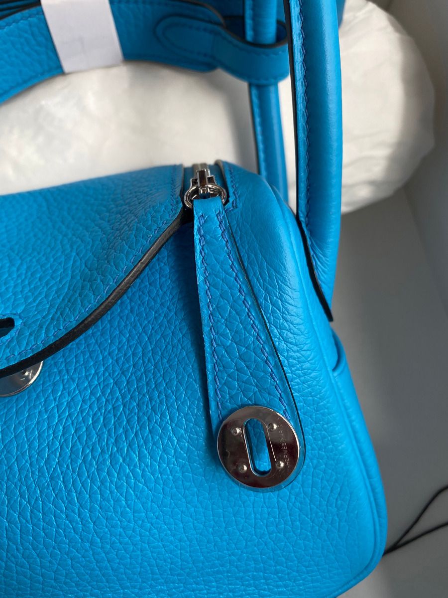 Hermes Mini Lindy Handmade Bag In Blue Frida Clemence Leather - Image 4