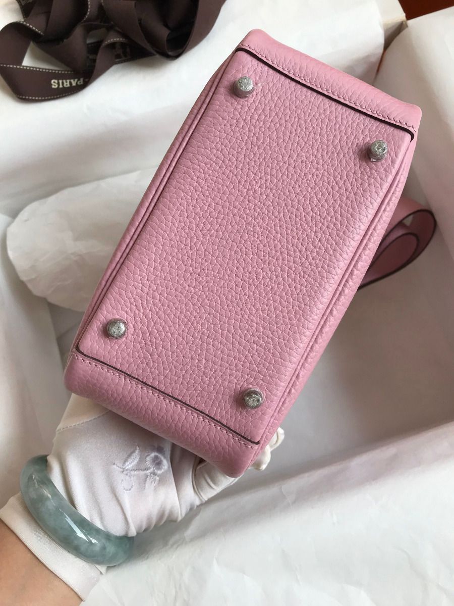 Hermes Mini Lindy Handmade Bag In Pink Clemence Leather - Image 8