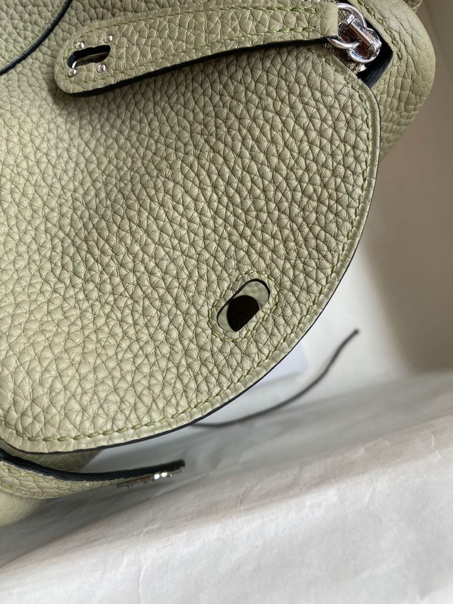 Hermes Mini Lindy Handmade Bag In Sauge Clemence Leather - Image 6
