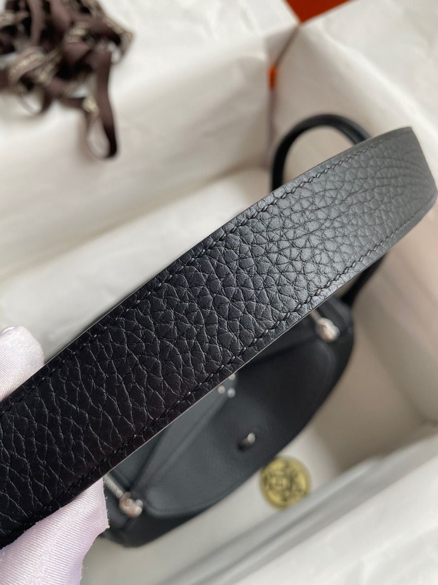 Hermes Lindy 26 Handmade Bag In Black Clemence Leather - Image 8