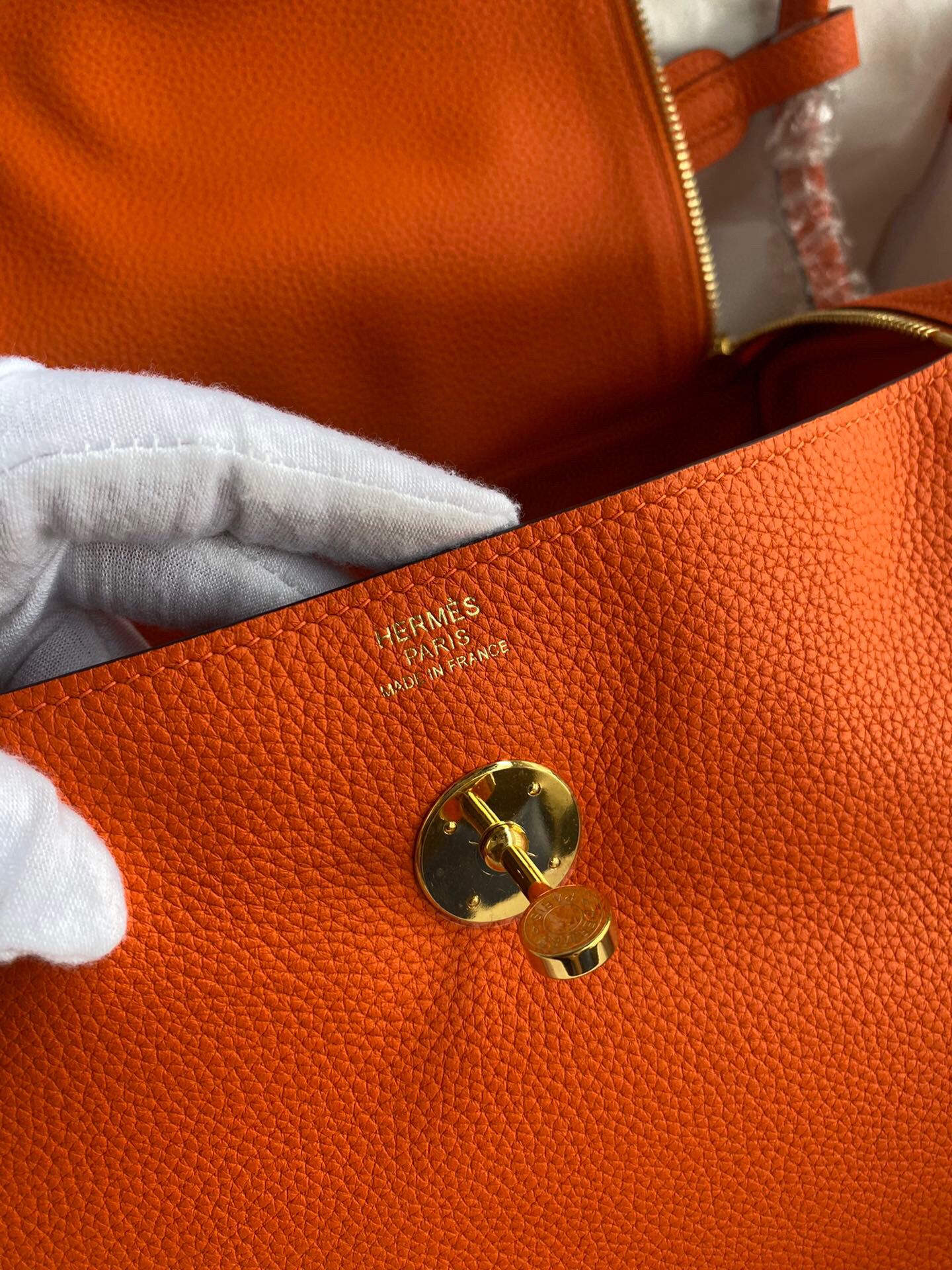 Hermes Lindy 30 Handmade Bag In Orange Clemence Leather - Image 7