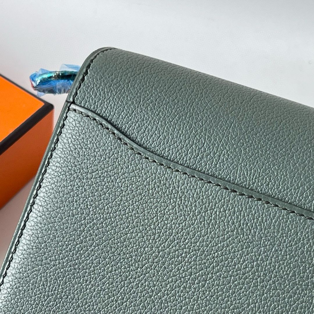 Hermes Roulis Mini 18 Bag in Vert Amande Evercolor Calfskin - Image 7