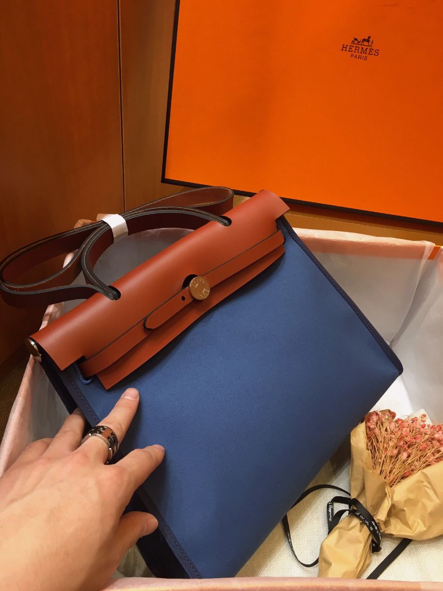 Hermes Herbag Zip 31cm Bag In Camel And Blue - Image 4