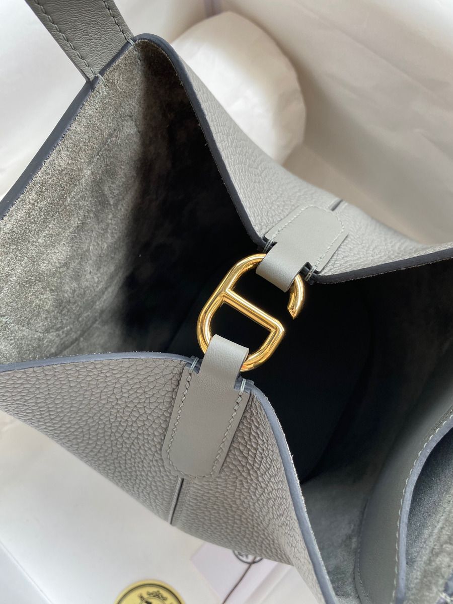 Hermes In The Loop 18 Handmade Bag in Gris Meyer Clemence Leather - Image 8
