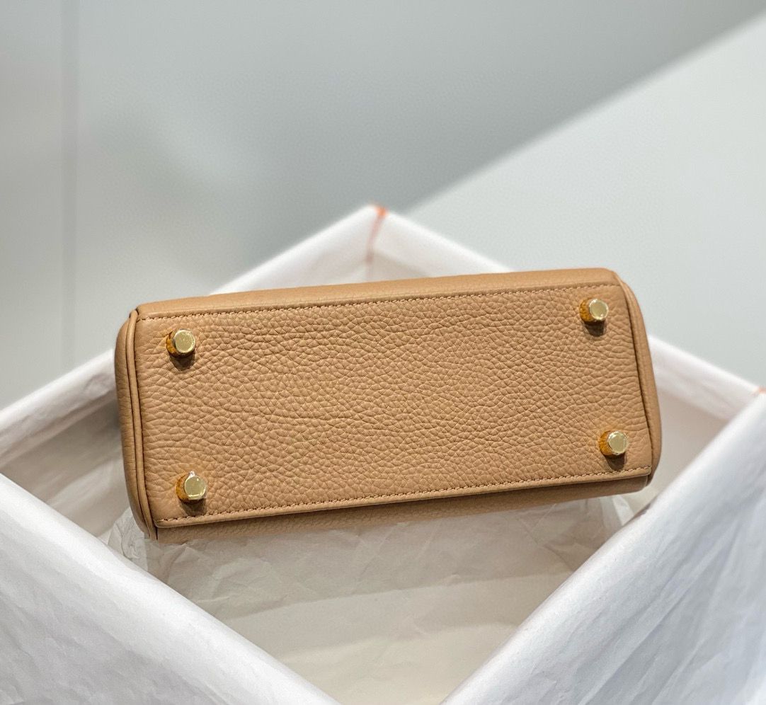 Hermes Kelly 20cm Bag In Chai Clemence Leather GHW - Image 6