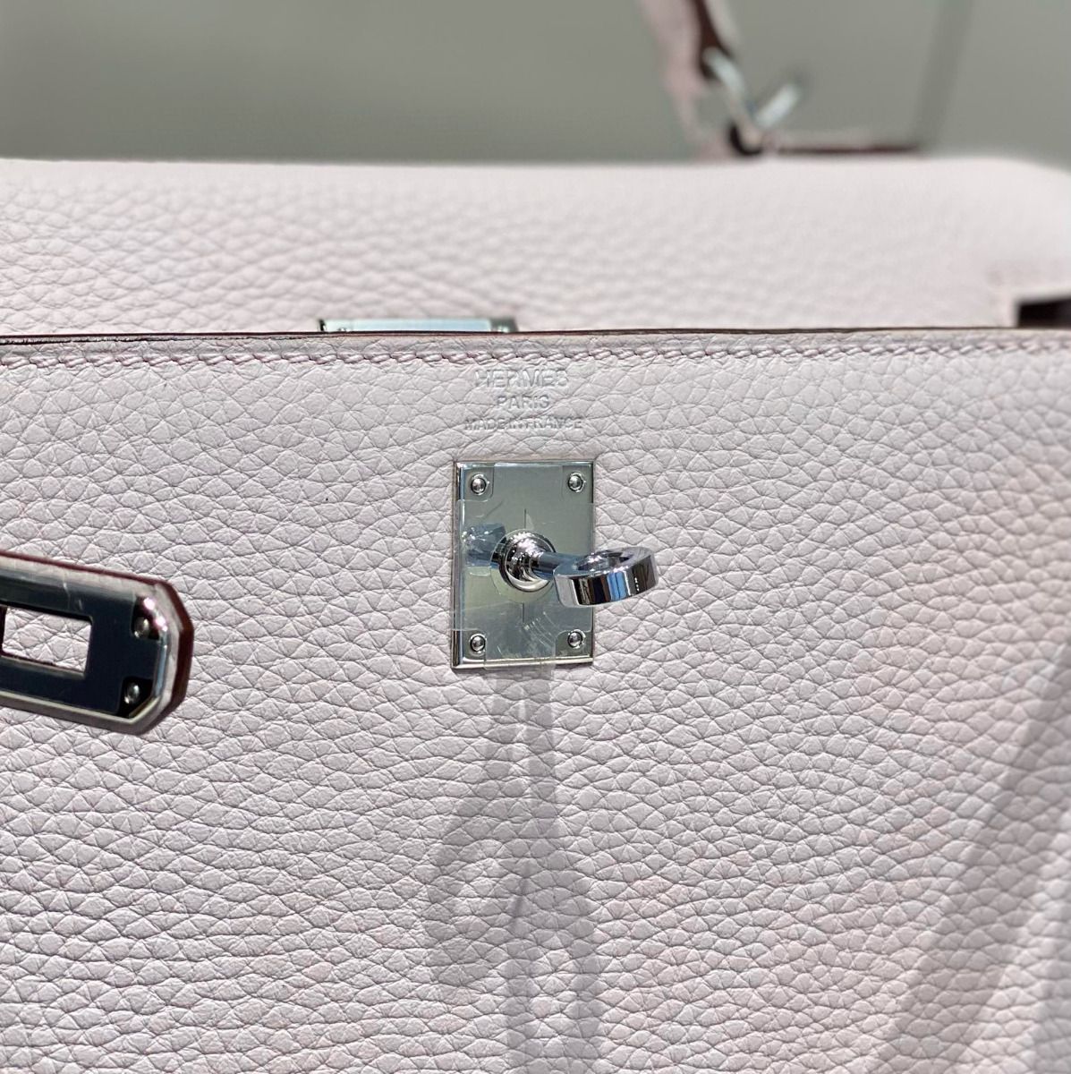 Hermes Kelly 25cm Retourne Bag In Mauve Pale Clemence Leather - Image 7