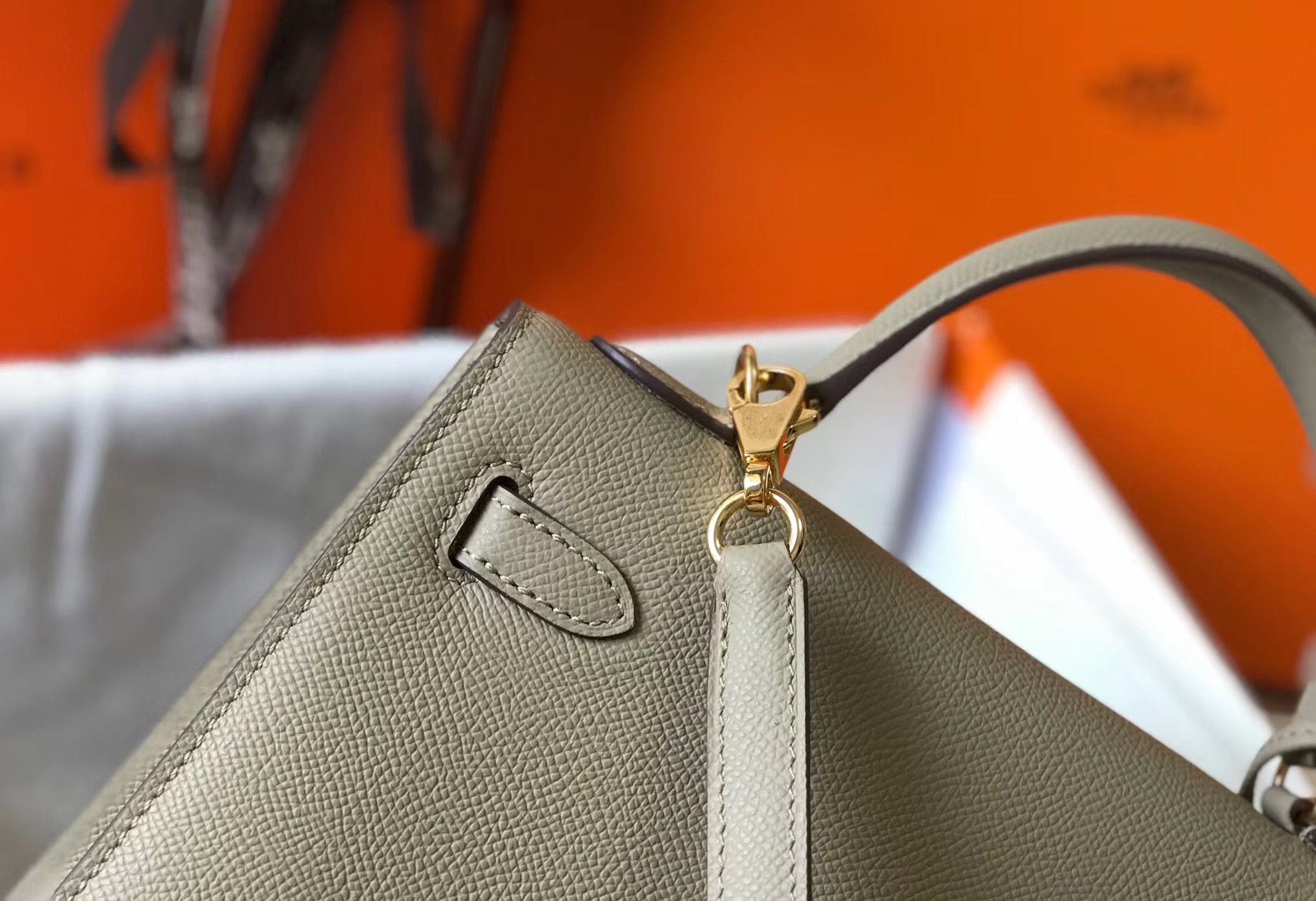 Hermes Kelly 25cm Sellier Bag In Tourterelle Epsom Leather - Image 6