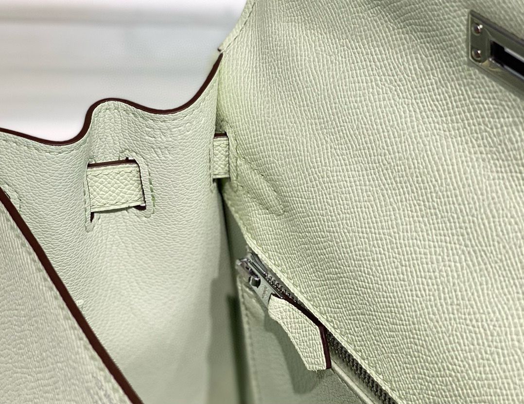 Hermes Kelly 28cm Bag In Vert Fizz Epsom Leather PHW - Image 9