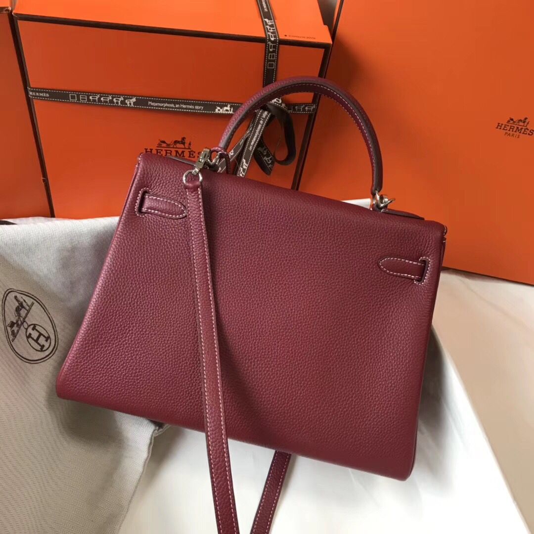 Hermes Kelly 32cm Bag In Bordeaux Clemence Leather PHW - Image 3