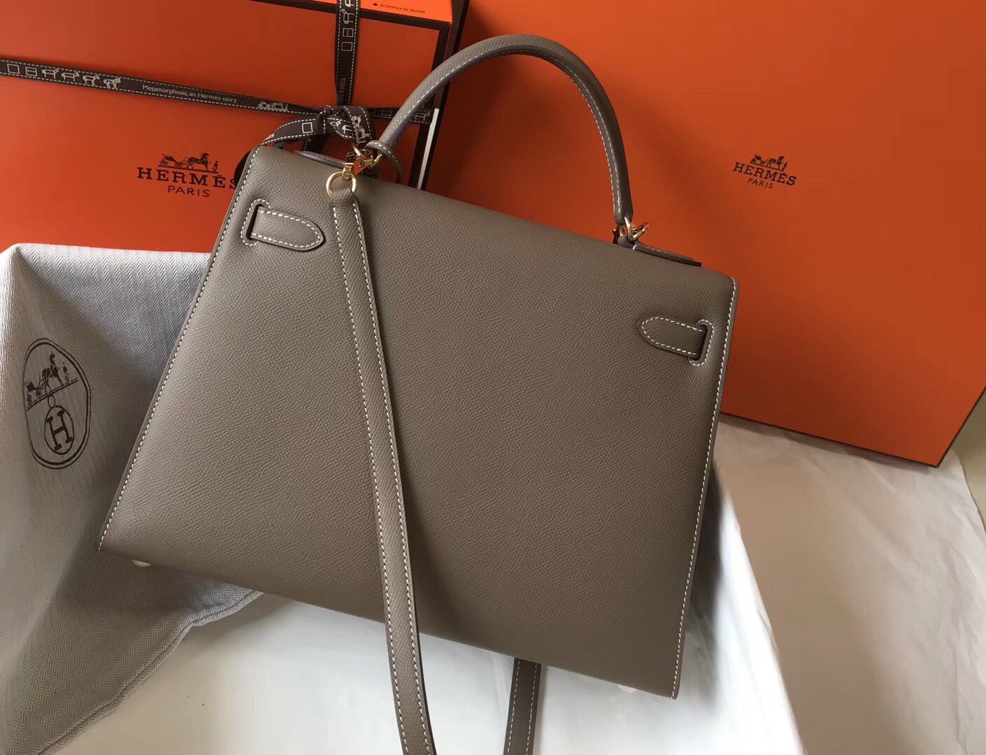 Hermes Kelly 32cm Bag In Tuape Grey Epsom Leather GHW - Image 3