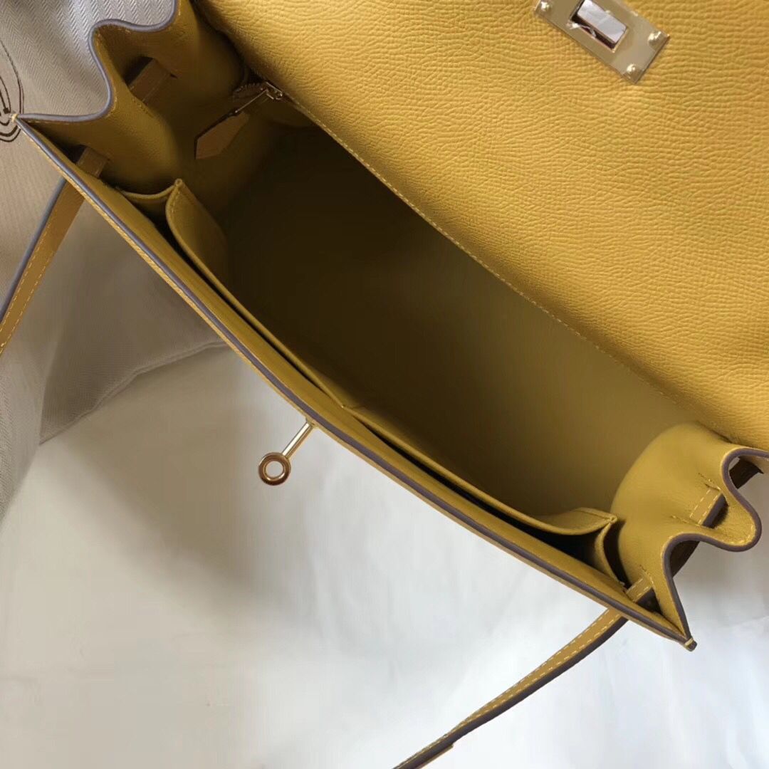 Hermes Kelly 32cm Bag In Yellow Epsom Leather GHW - Image 9