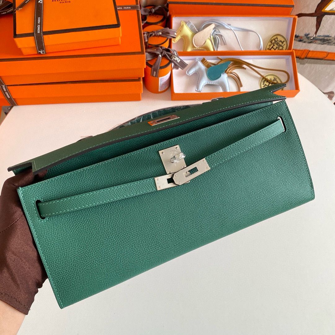 Hermes Kelly Cut Handmade Bag in Malachite Epsom Calfskin - Image 9