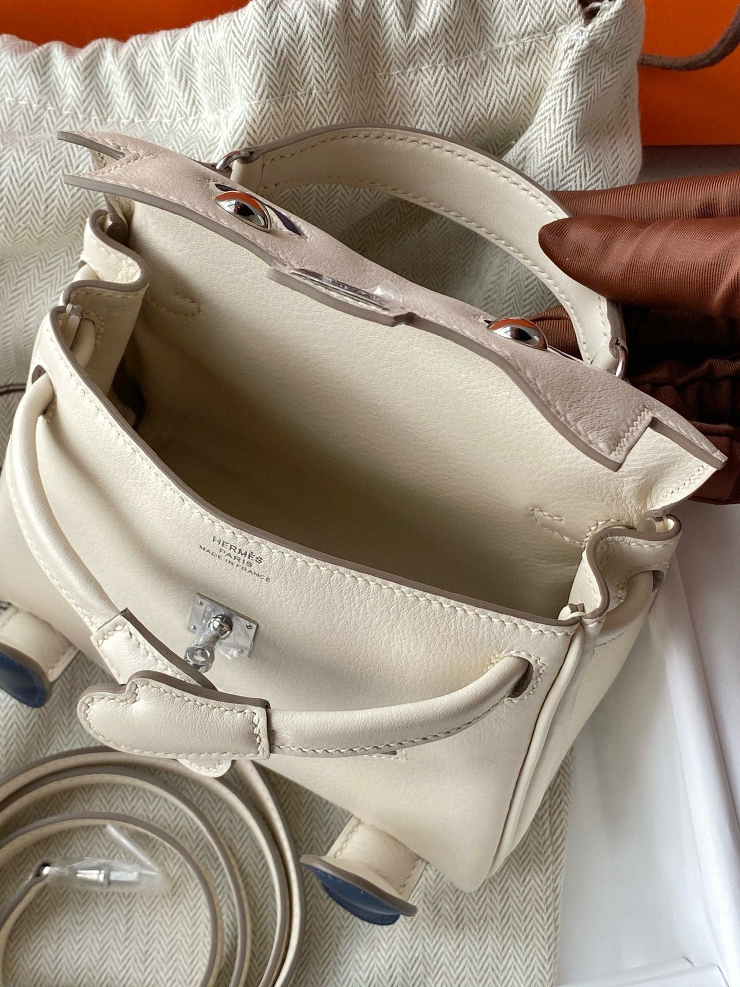 Hermes Kelly Doll Quelle Idole Bag in Craie Swift Calfskin - Image 5