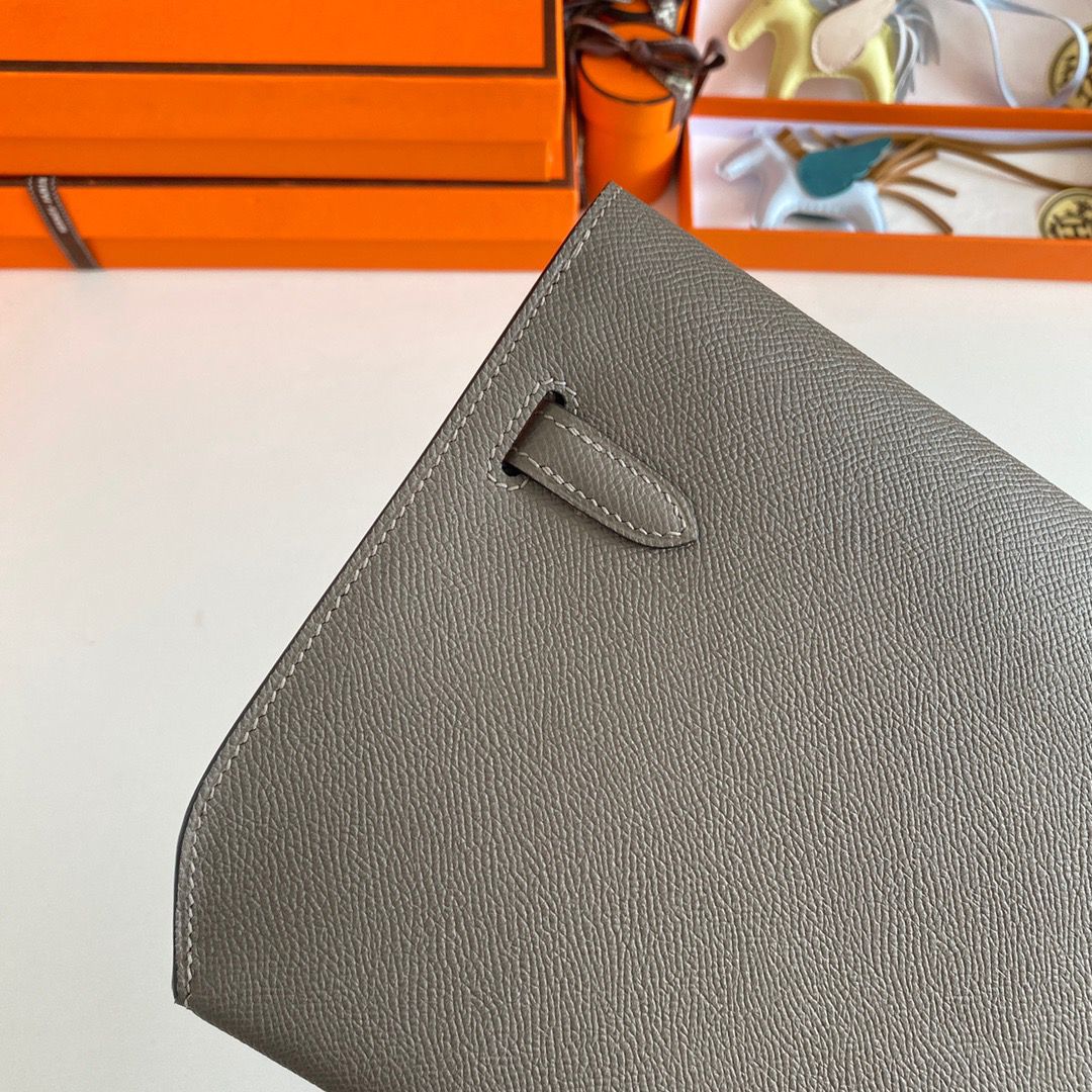 Hermes Kelly Depeches 25 Pouch in Etain Epsom Calfskin - Image 6