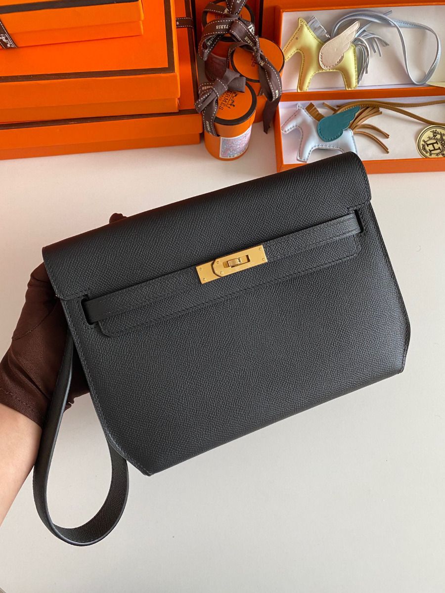 Hermes Kelly Depeches 25 Pouch in Black Epsom Calfskin - Image 3