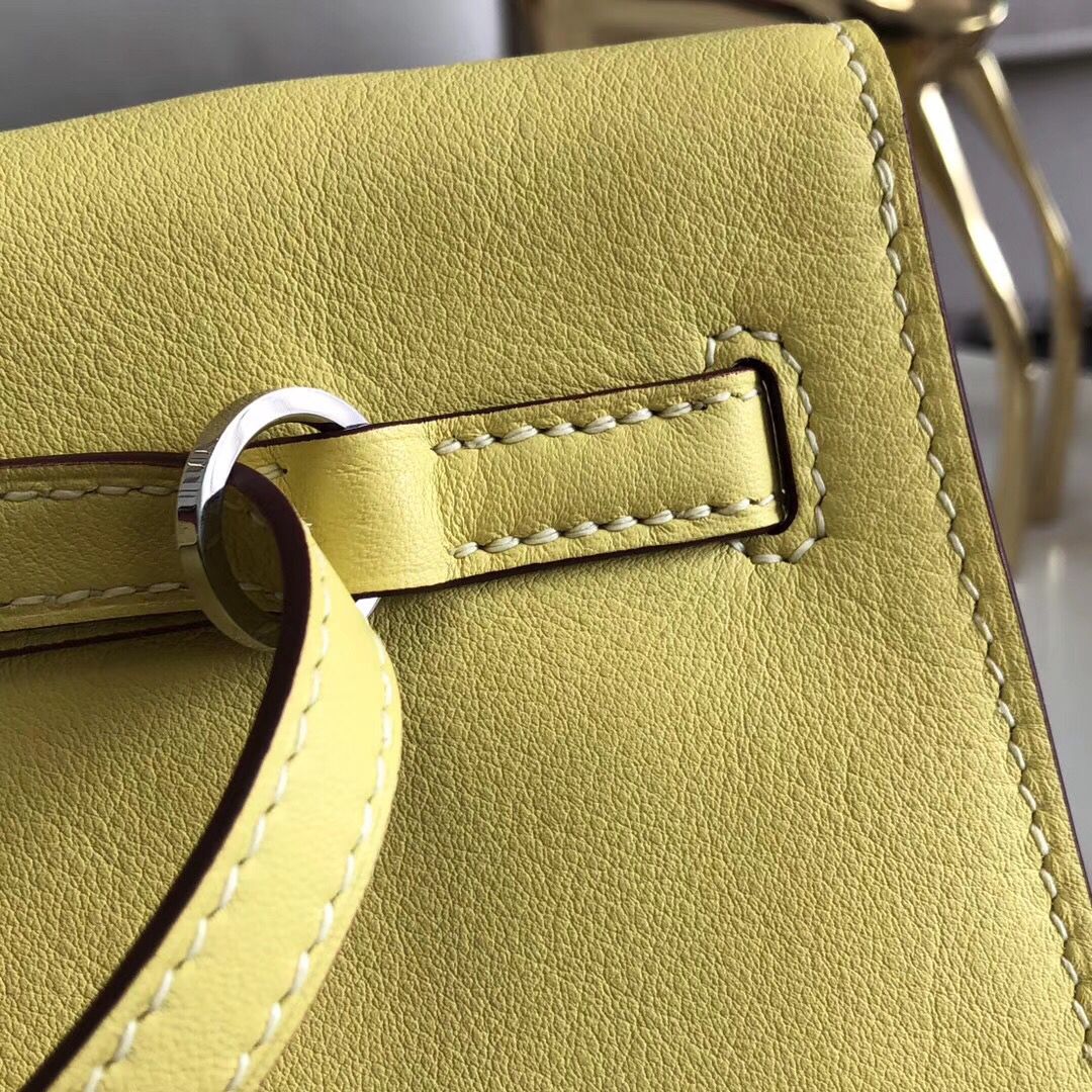 Hermes Kelly Danse Handmade Bag In Jaune Swift Leather - Image 6