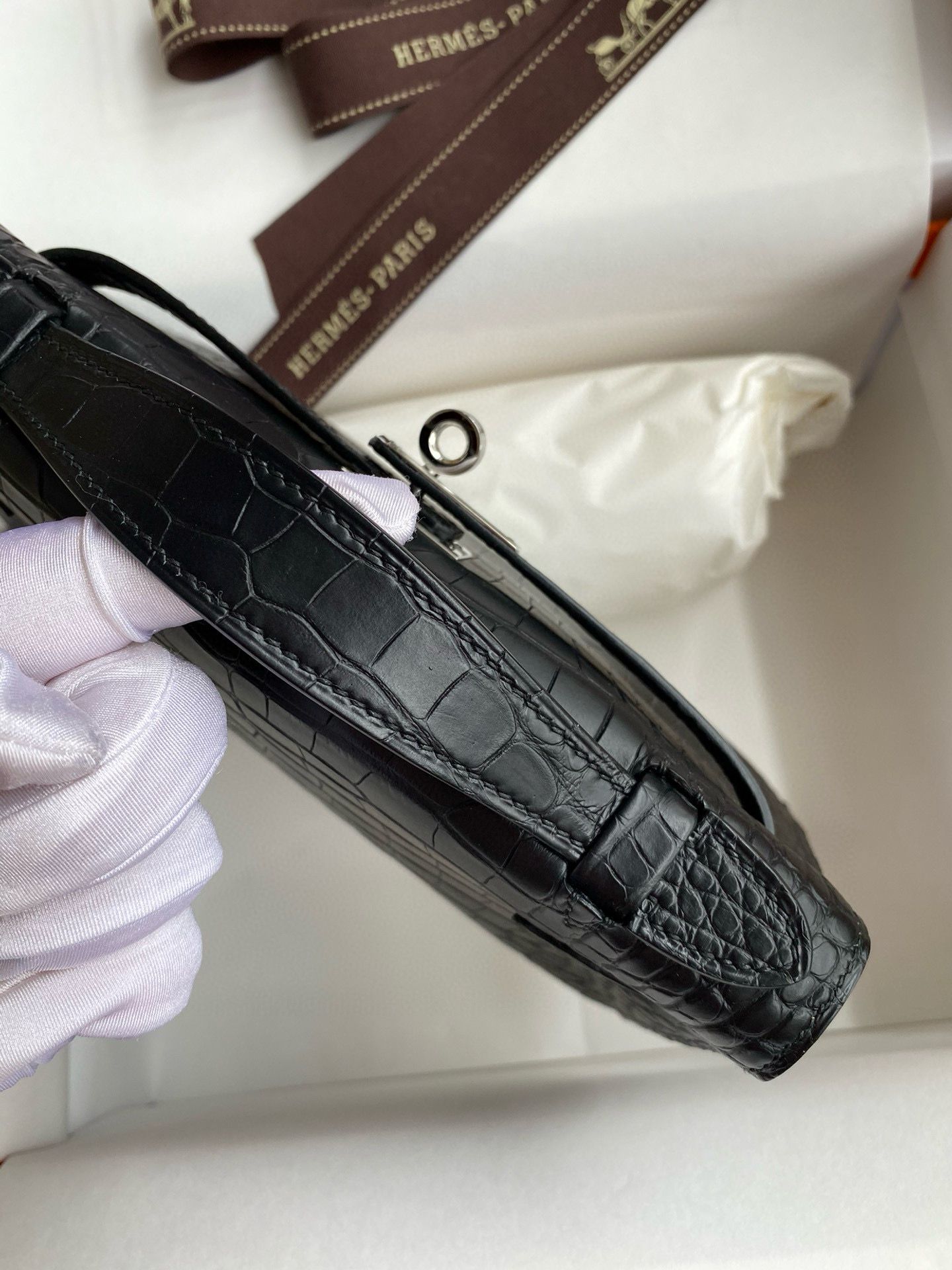 Hermes Kelly Pochette Handmade Bag in Black Matte Alligator Leather - Image 7