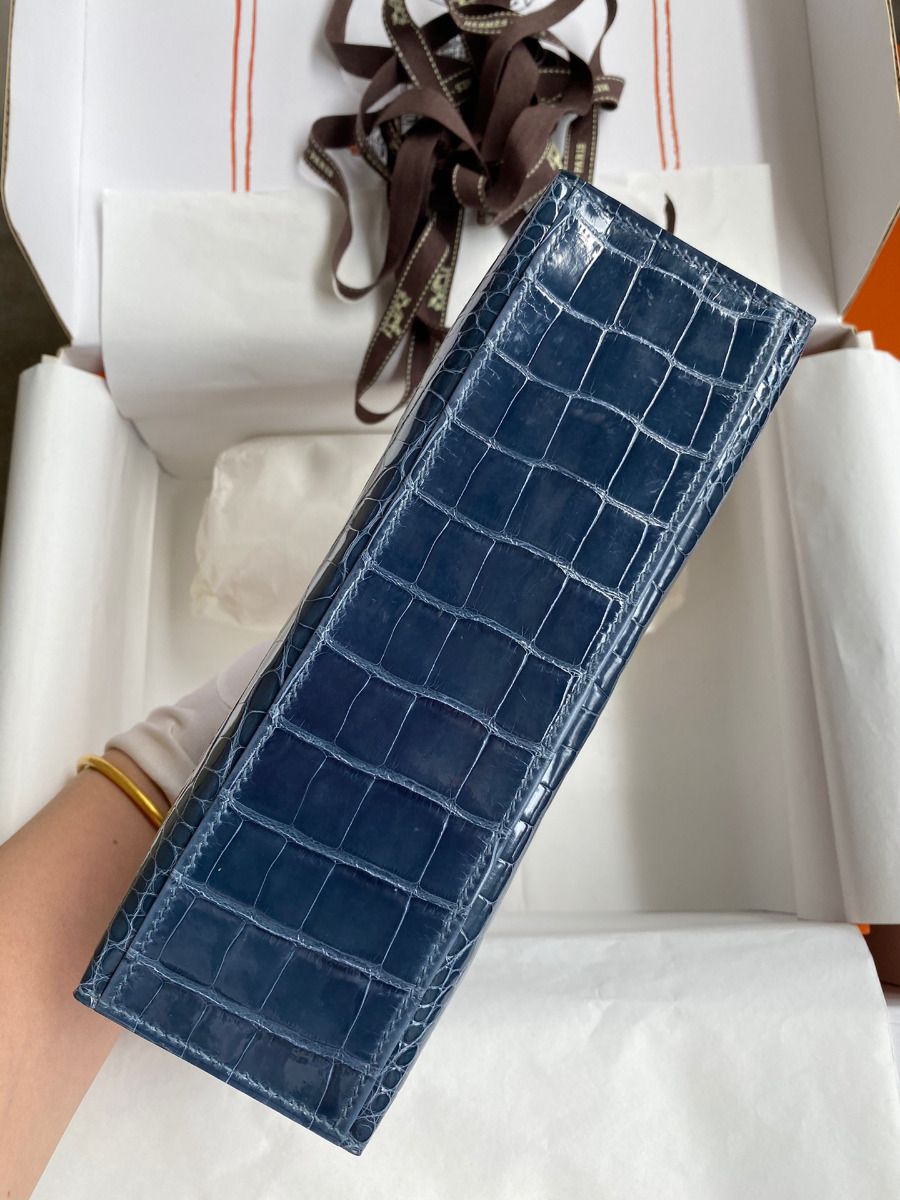Hermes Kelly Pochette Handmade Bag In Vert Bosphore Shiny Alligator Leather - Image 4