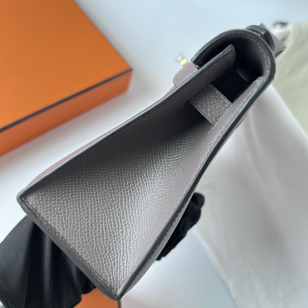 Hermes Kelly Pochette Handmade Bag In Etain Epsom Calfskin - Image 6