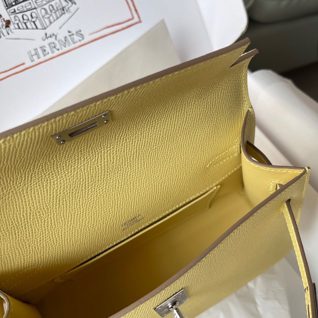 Hermes Kelly Pochette Handmade Bag In Jaune Poussin Epsom Calfskin - Image 8