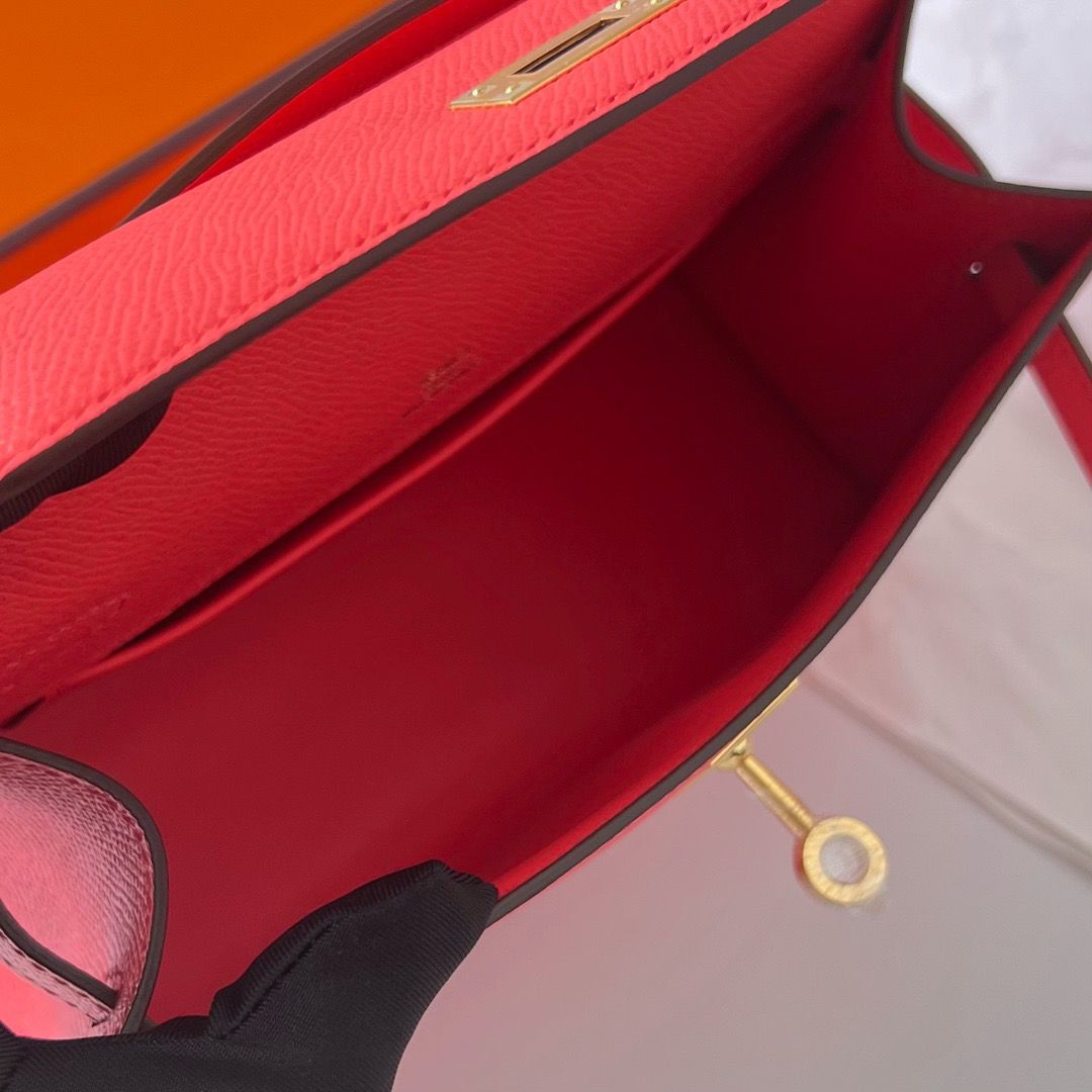 Hermes Kelly Pochette Handmade Bag In Rose Texas Epsom Calfskin - Image 10
