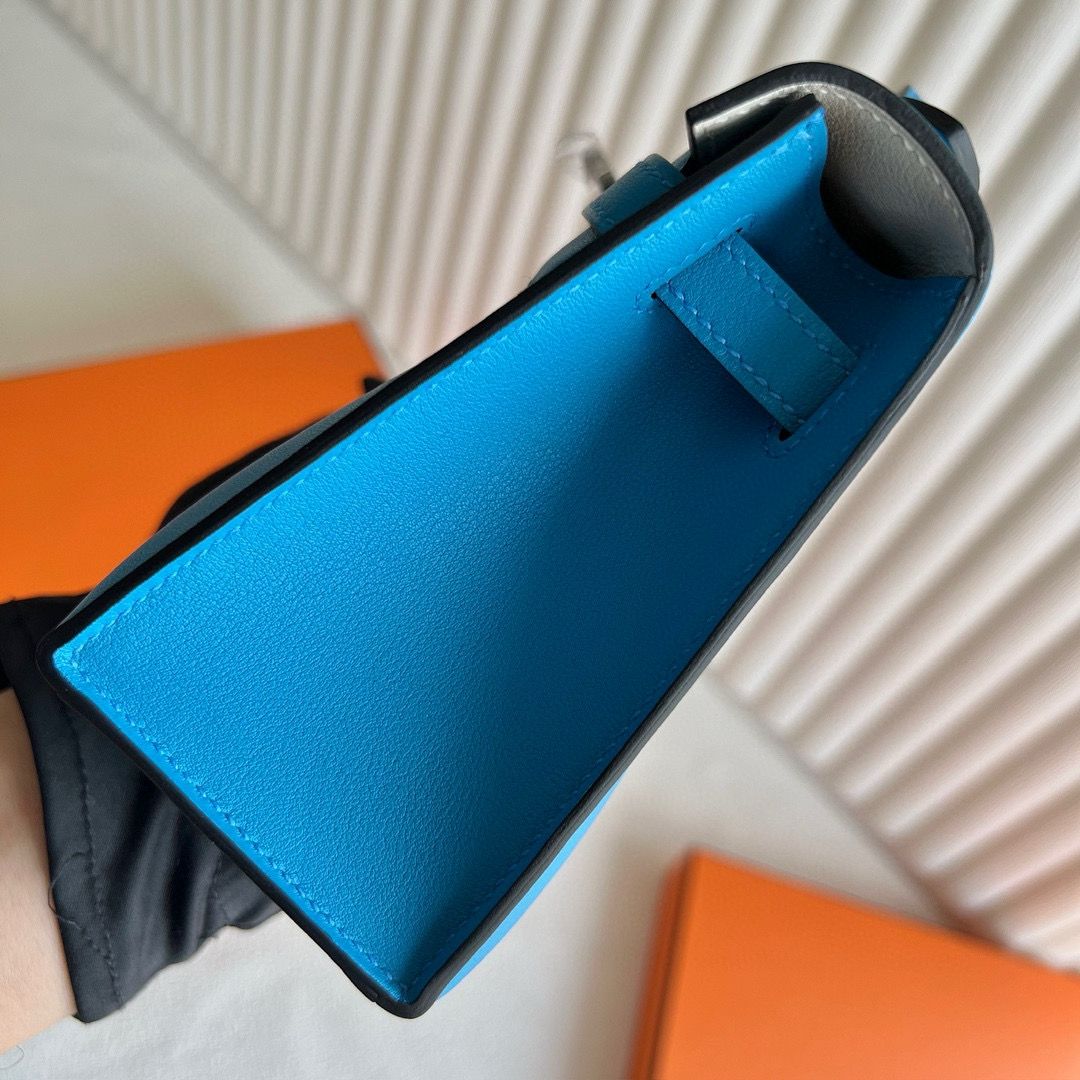 Hermes Kelly Pochette Verso Handmade Bag in Blue Frida Swift Calfskin - Image 5