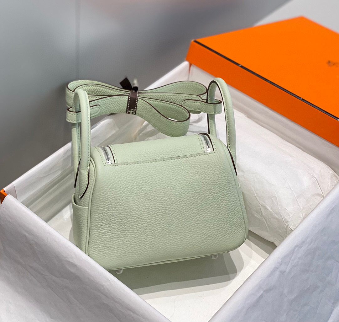 Hermes Lindy Mini Bag In Vert Fizz Clemence Leather PHW - Image 5