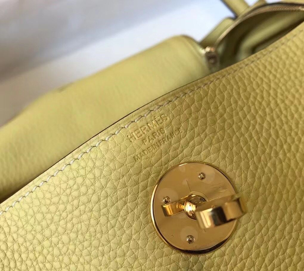 Hermes Lindy 26cm Bag In Jaune Poussin Clemence Leather GHW - Image 8