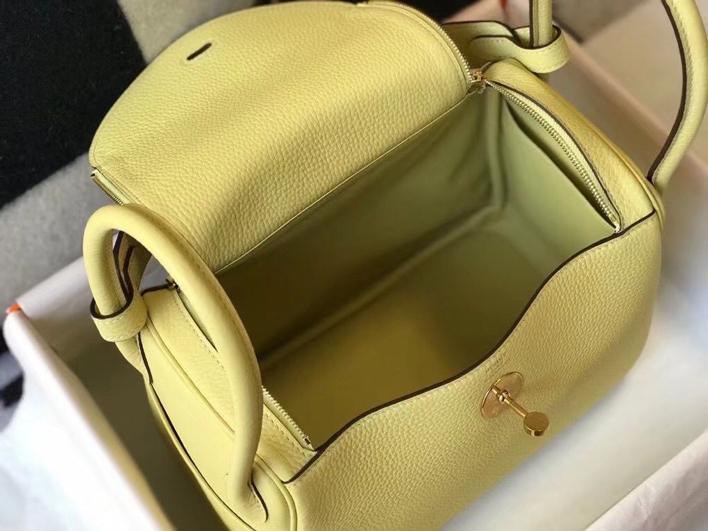Hermes Lindy 26cm Bag In Jaune Poussin Clemence Leather GHW - Image 10