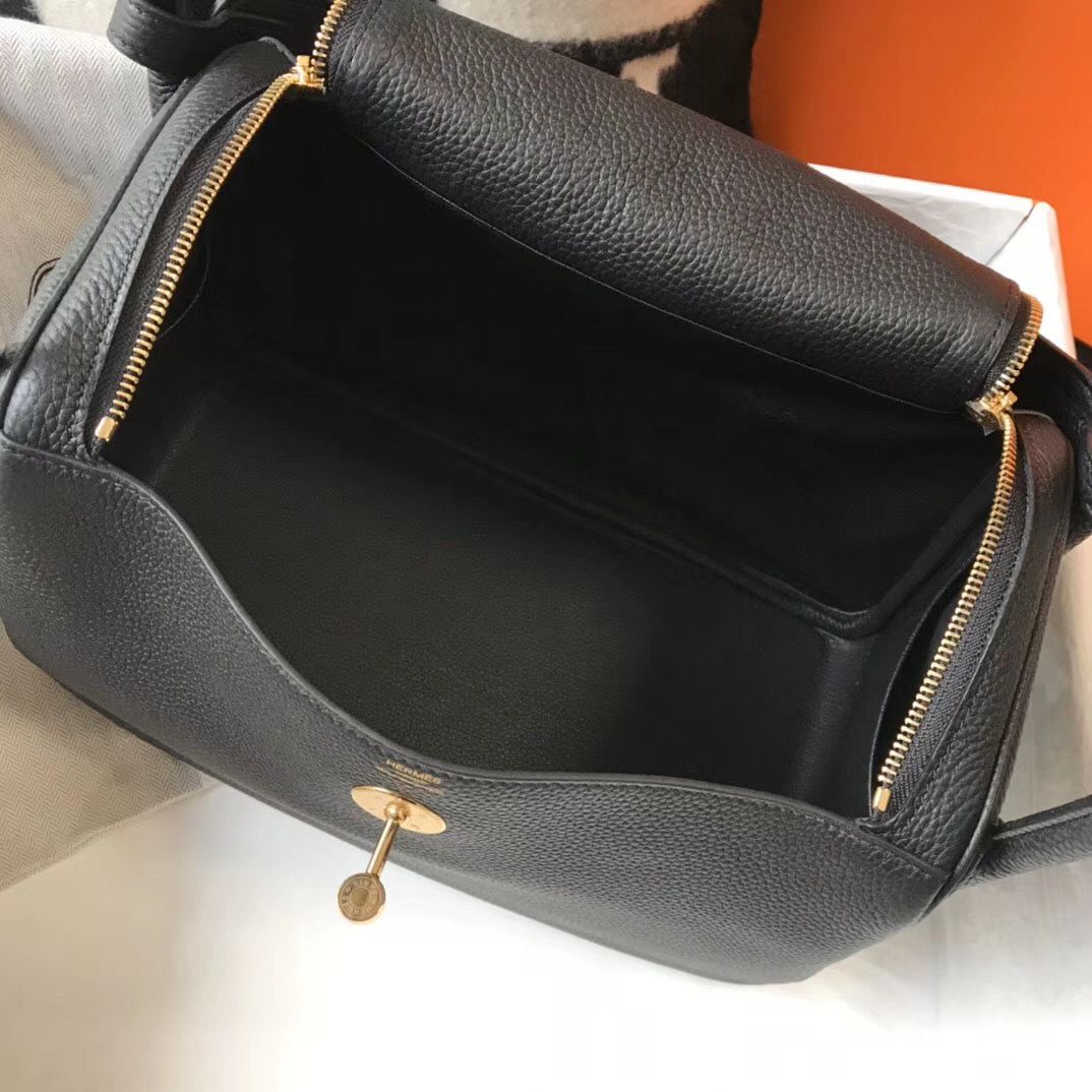 Hermes Lindy 30cm Bag In Black Clemence Leather GHW - Image 9