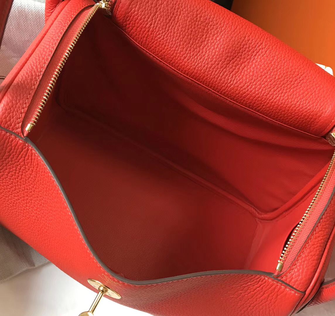 Hermes Lindy 30cm Bag In Red Clemence Leather GHW - Image 9
