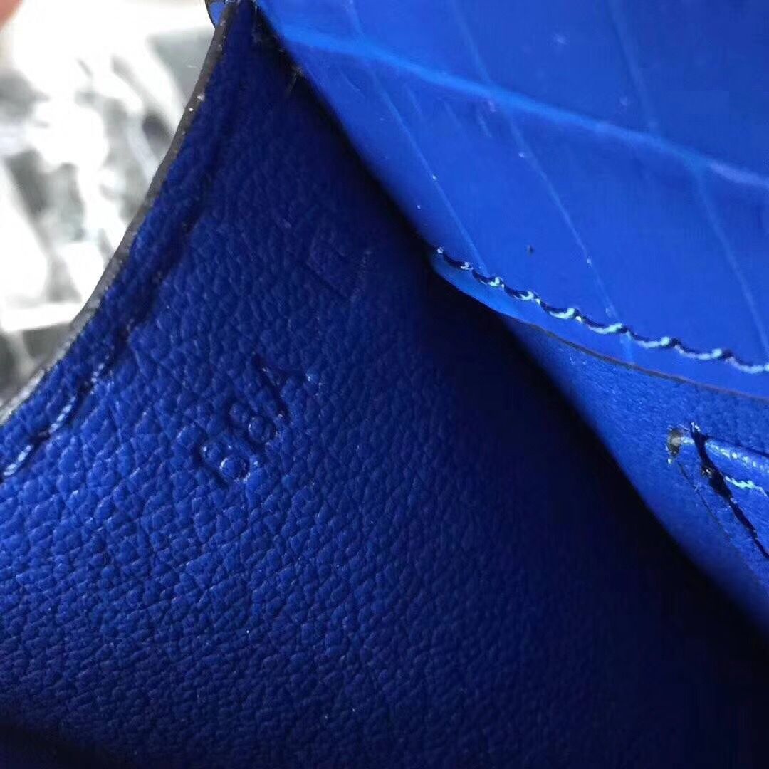 Hermes Medor Clutch Bag In Blue Crocodile Leather - Image 8