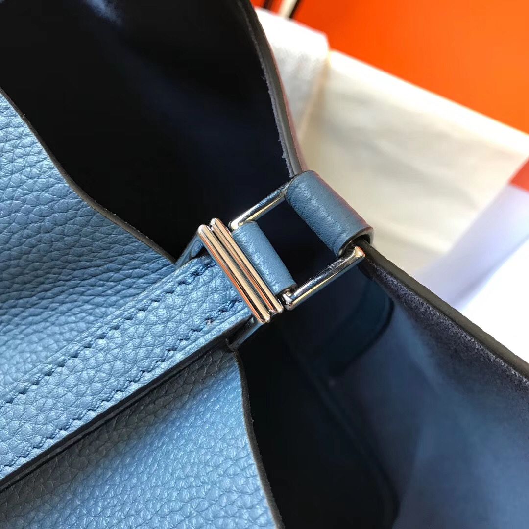 Hermes Picotin Lock 18 Bag In Blue Agate Clemence Leather - Image 5