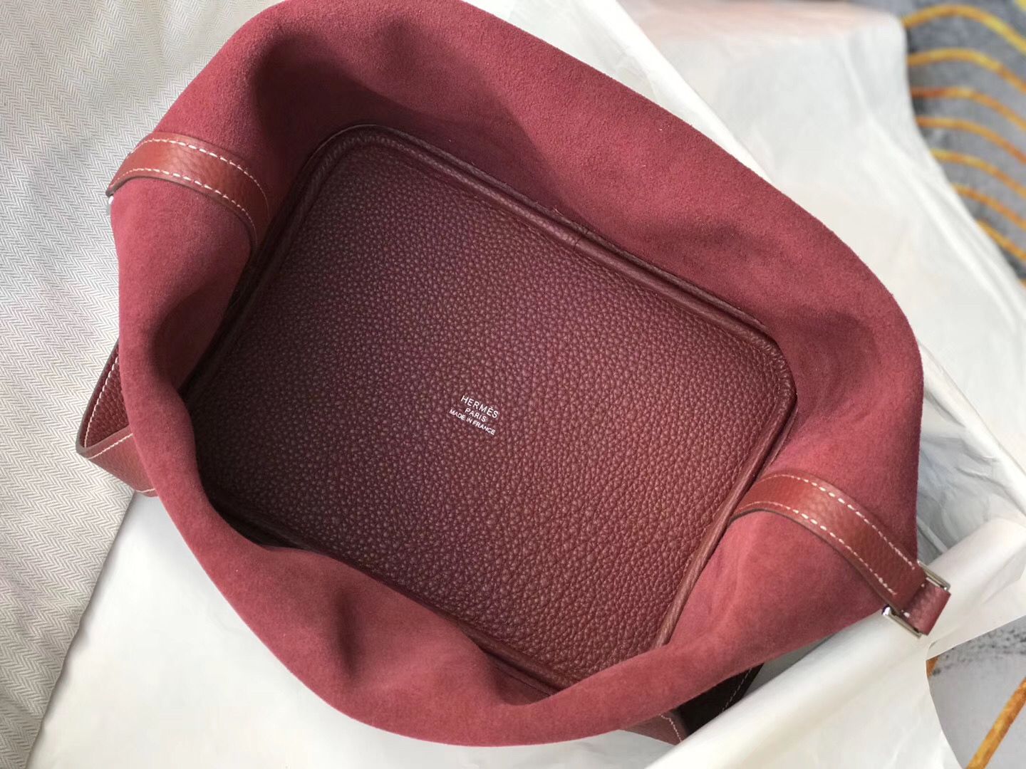Hermes Picotin Lock 18 Bag In Bordeaux Clemence Leather - Image 3