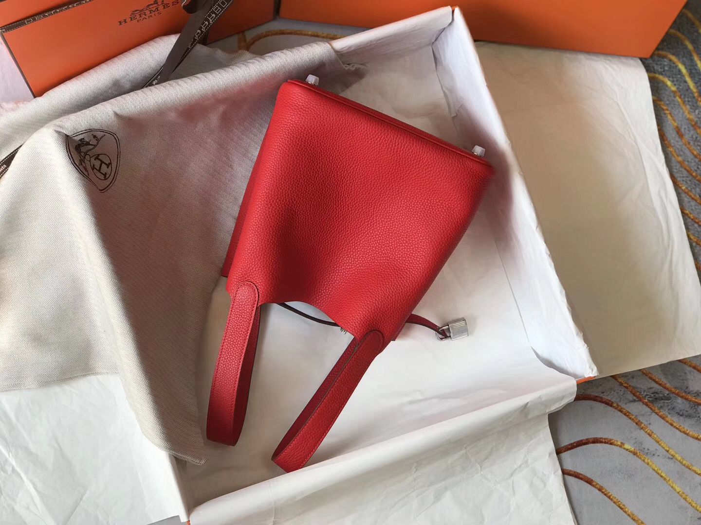 Hermes Picotin Lock 18 Bag In Red Clemence Leather - Image 8