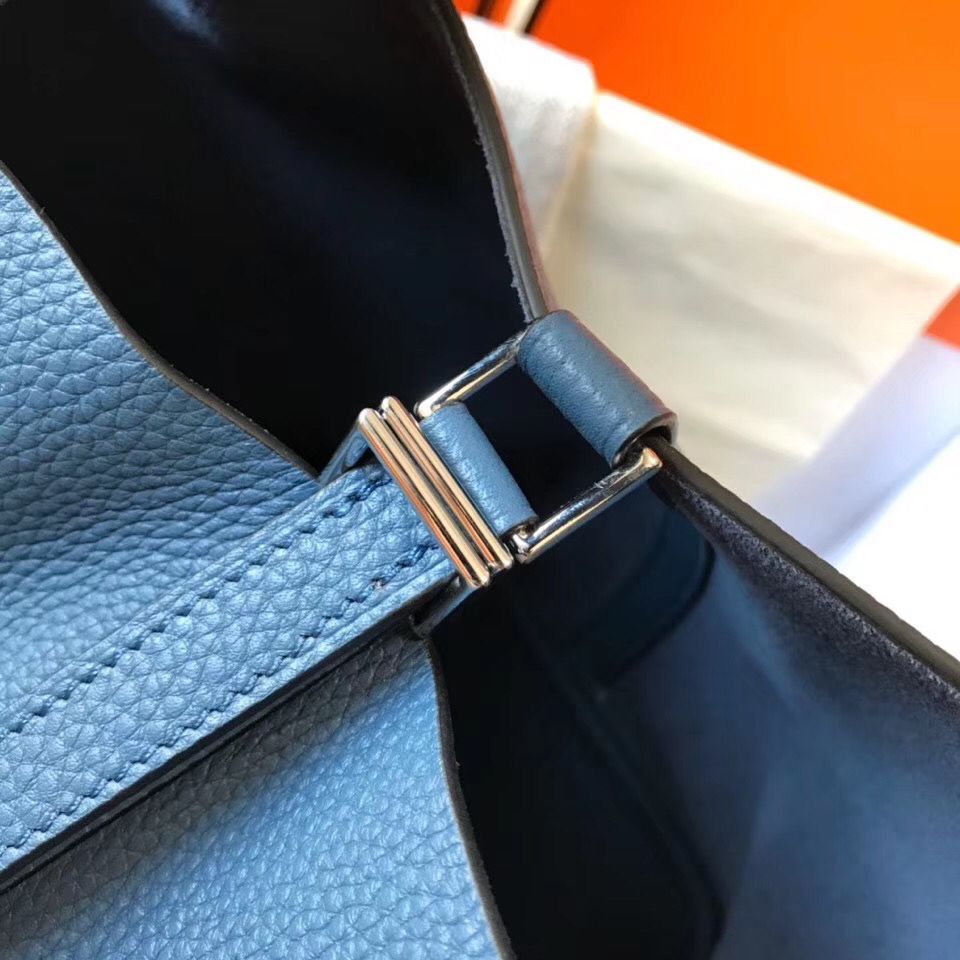 Hermes Picotin Lock 22 Bag In Blue Agate Clemence Leather - Image 6