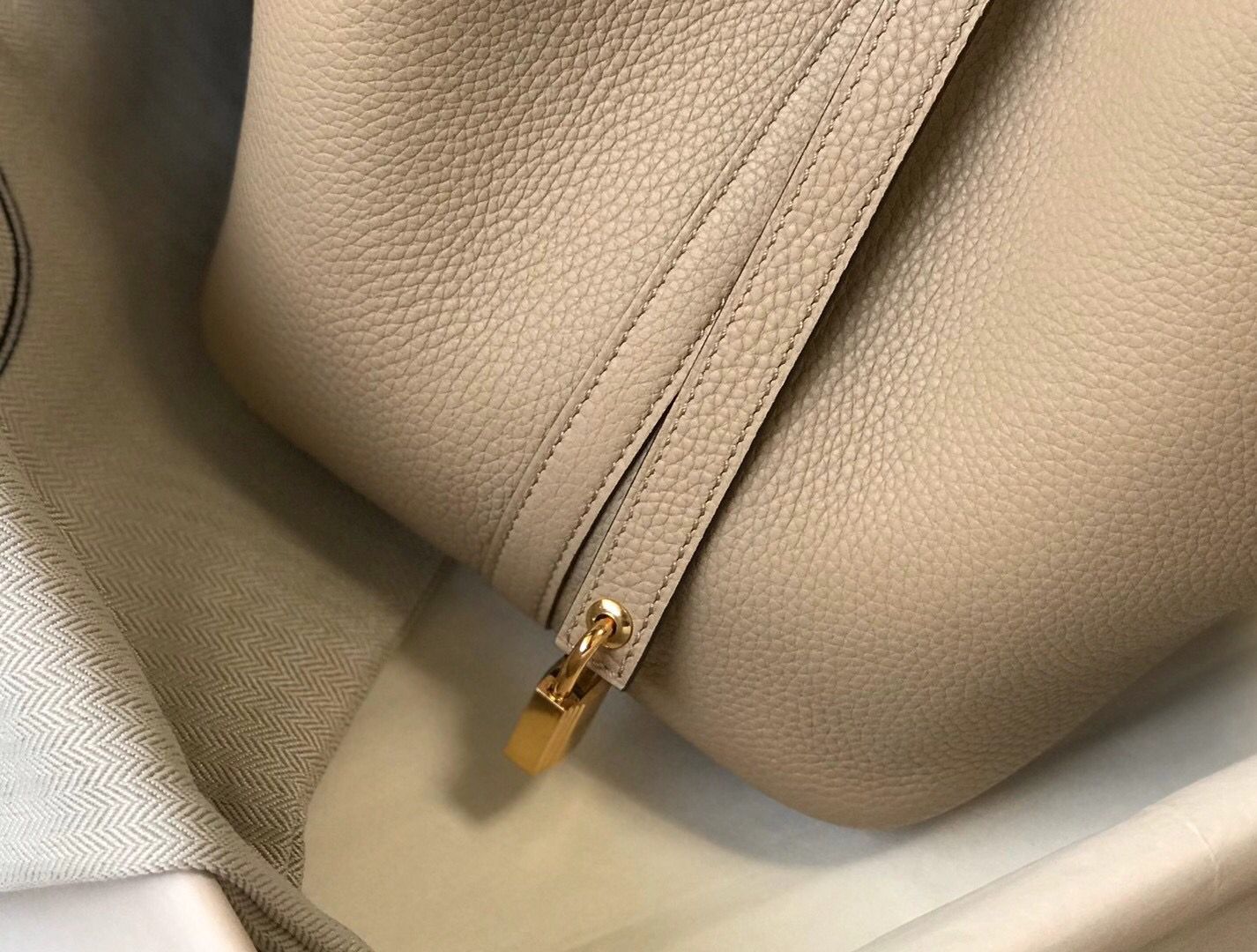 Hermes Picotin Lock 22 Bag In Trench Clemence Leather - Image 8