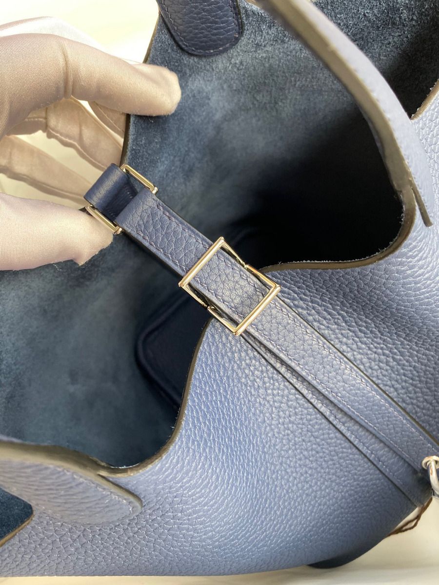Hermes Picotin Lock 18 Handmade Bag in Blue Saphir Clemence Leather - Image 6