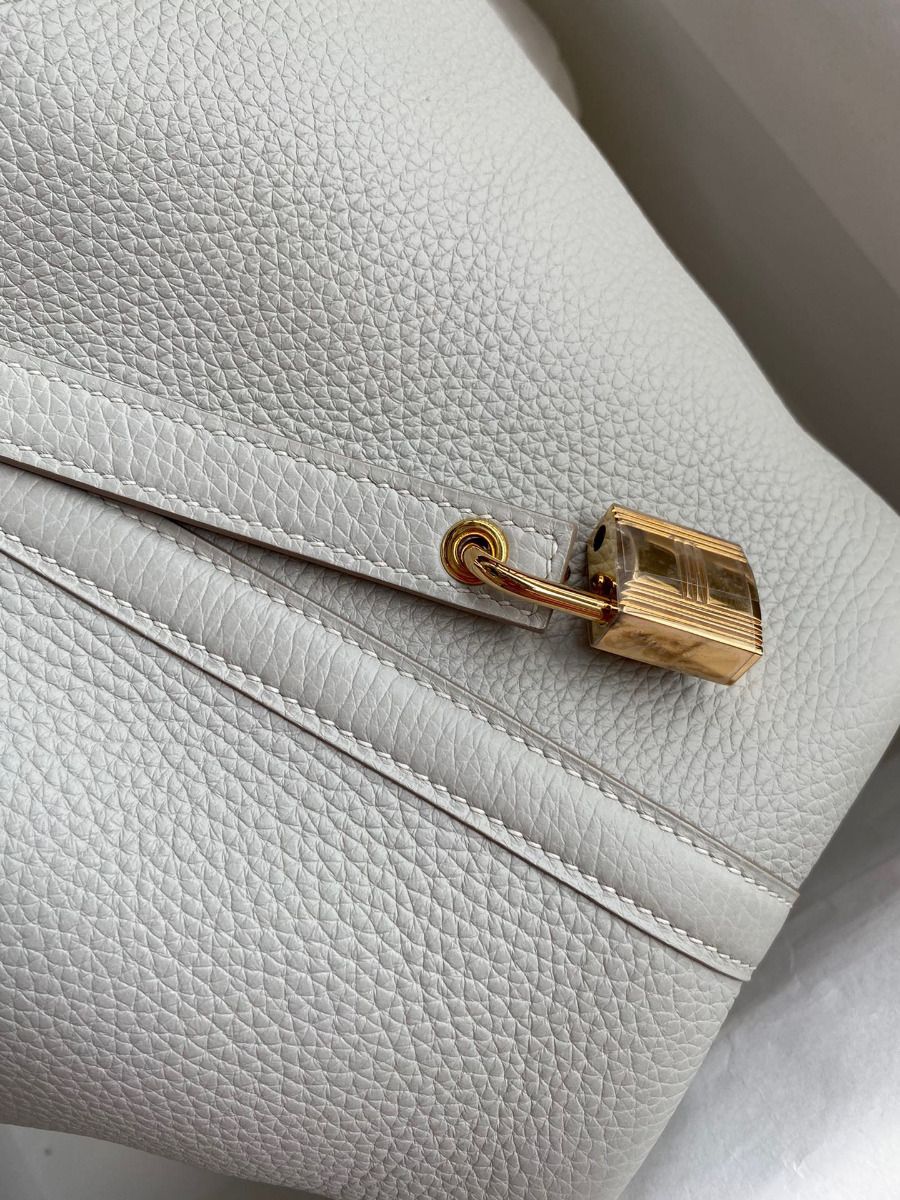 Hermes Picotin Lock 18 Handmade Bag in Pearl Grey Clemence Leather - Image 4