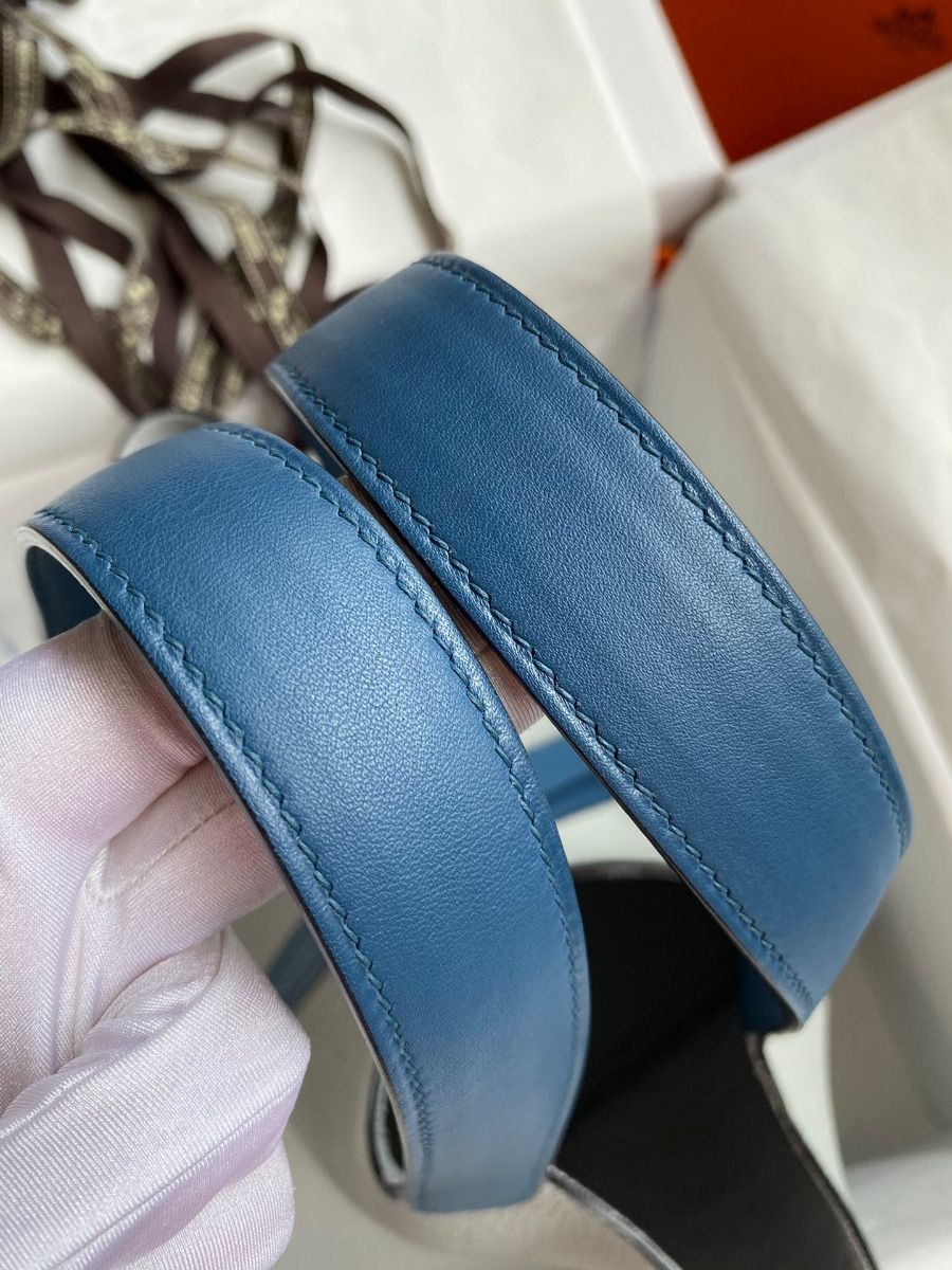 Hermes Picotin Lock 22 Bicolor Handmade Bag in Gris Mouette and Blue Agate Swift Leather - Image 5