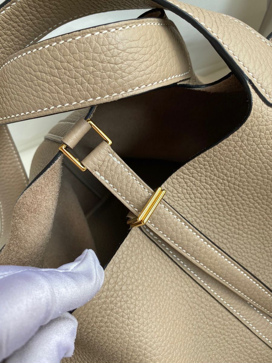 Hermes Picotin Lock 22 Handmade Bag in Tourterelle Clemence Leather - Image 5