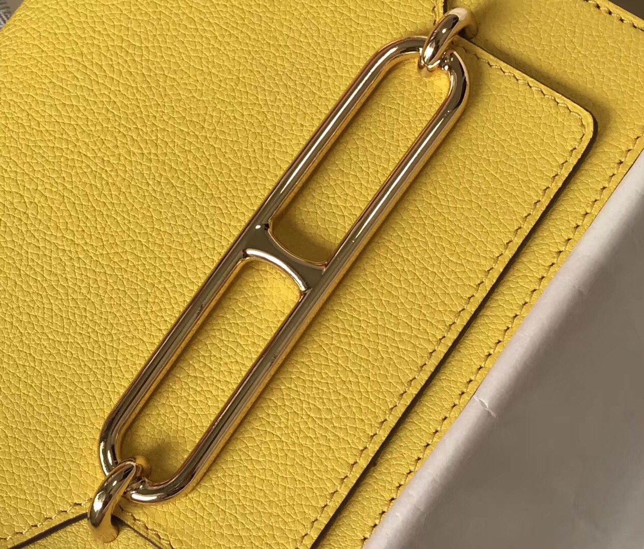 Hermes Mini Sac Roulis 18cm Bag In Yellow Evercolor Calfskin - Image 6