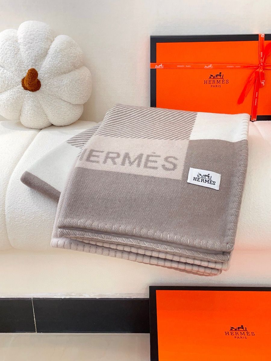 Hermes H Riviera Blanket in Beige Wool and Cashmere - Image 7