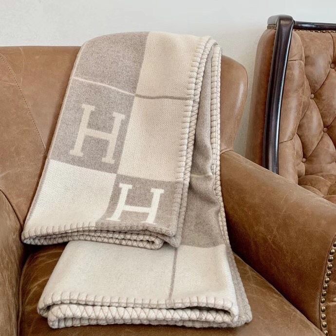 Hermes Beige Avalon III Throw Blanket - Image 7